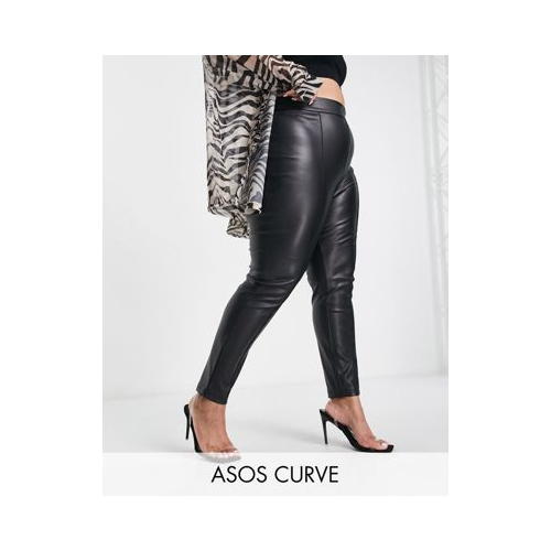 Черные брюки из искусственной кожи с защипами ASOS DESIGN Curve-Черный цвет